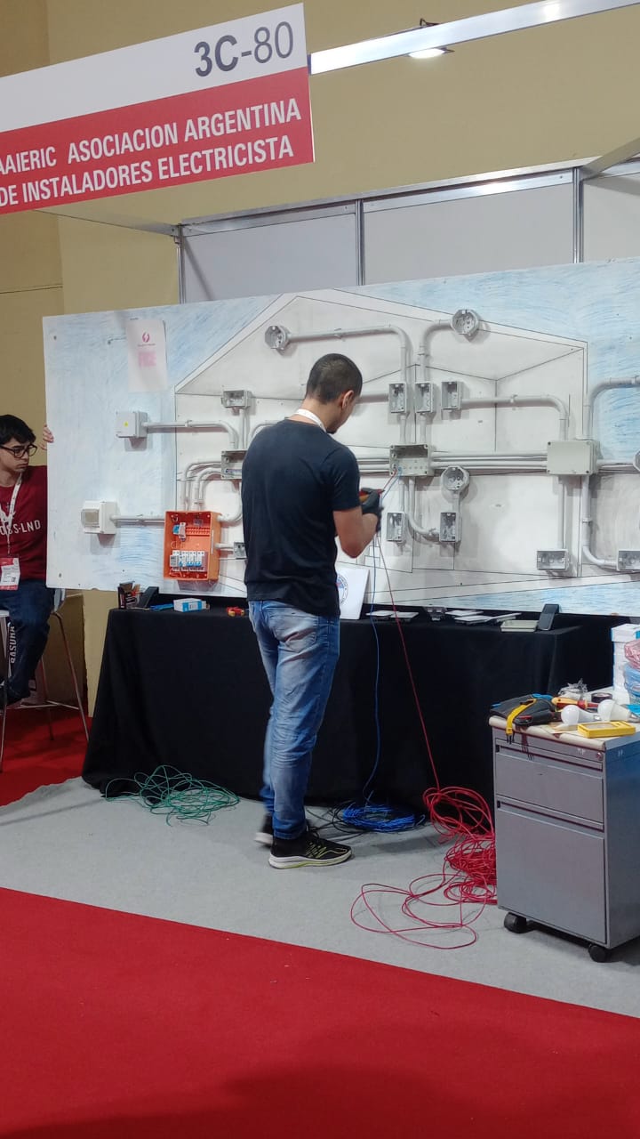 Valentín, Electricista en Buenos Aires (GBA)