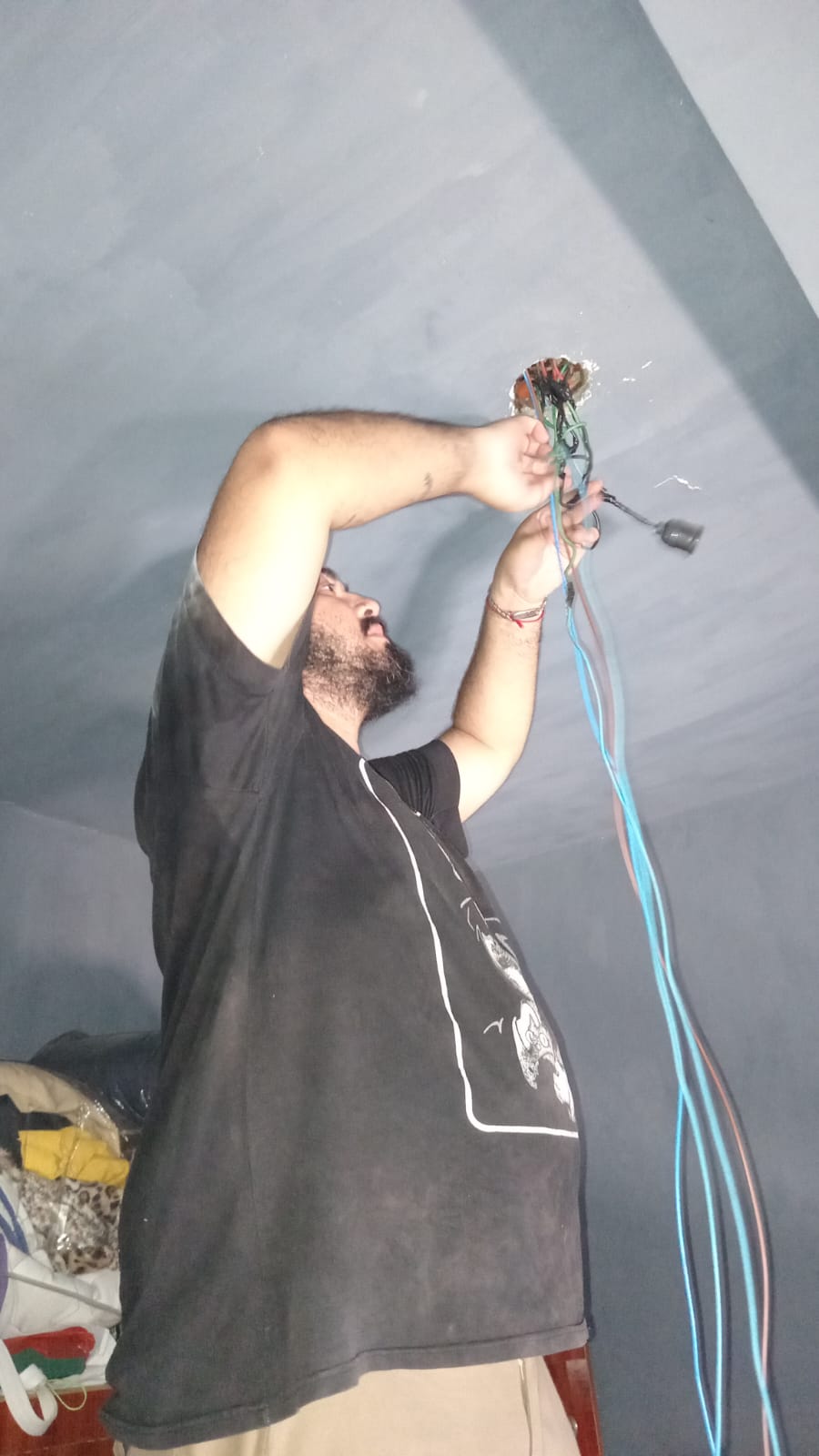 Lucas, Electricista en Buenos Aires (GBA)